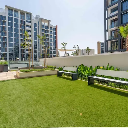 Elegant 1-Bedroom Urban Hideaway In Dubai Exterior photo